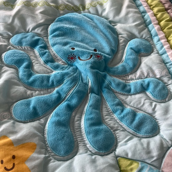 Gender Neutral Mobile, Crib Comforter, and Pictures - Picture 10 of 10